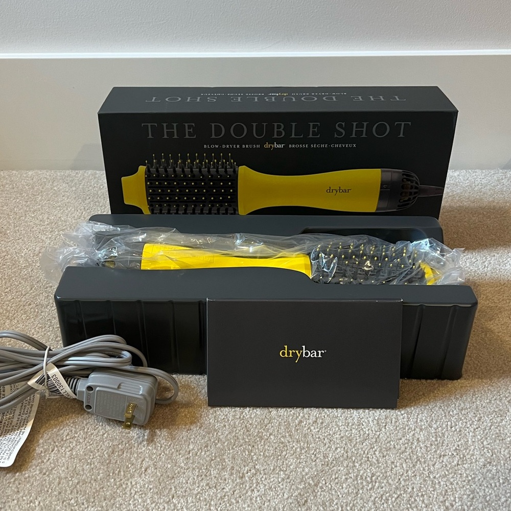 Drybar The Double Shot Oval Blow-Dryer Brush